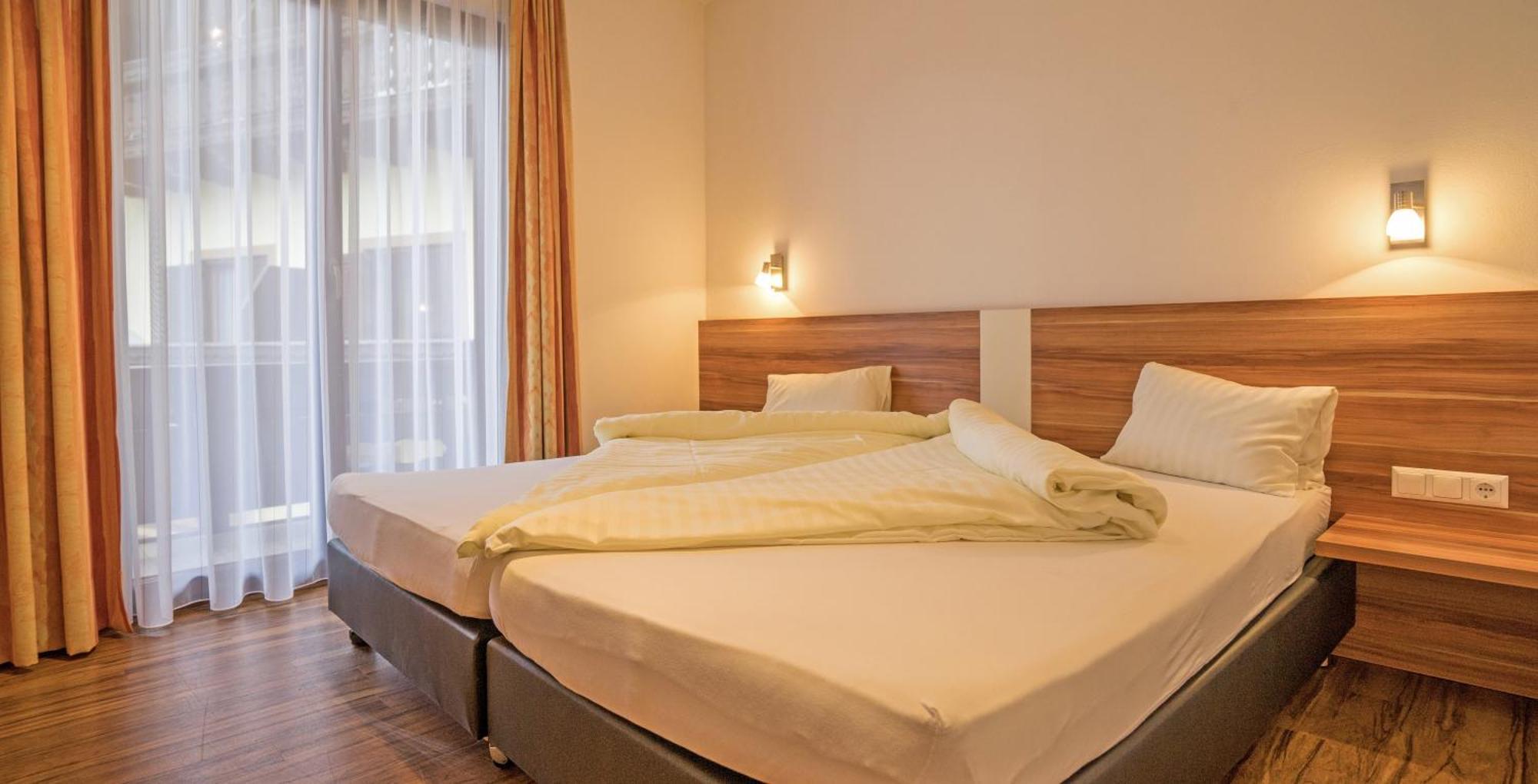 Haus Stampfer Otel Weissensee Oda fotoğraf